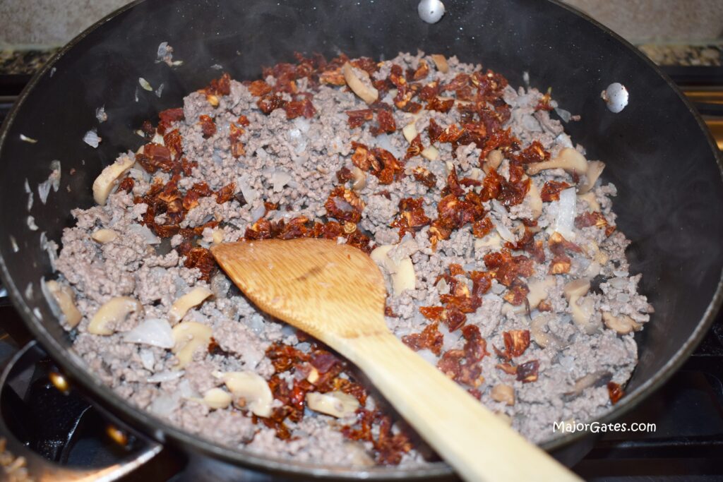 Sun-dried tomato pasta