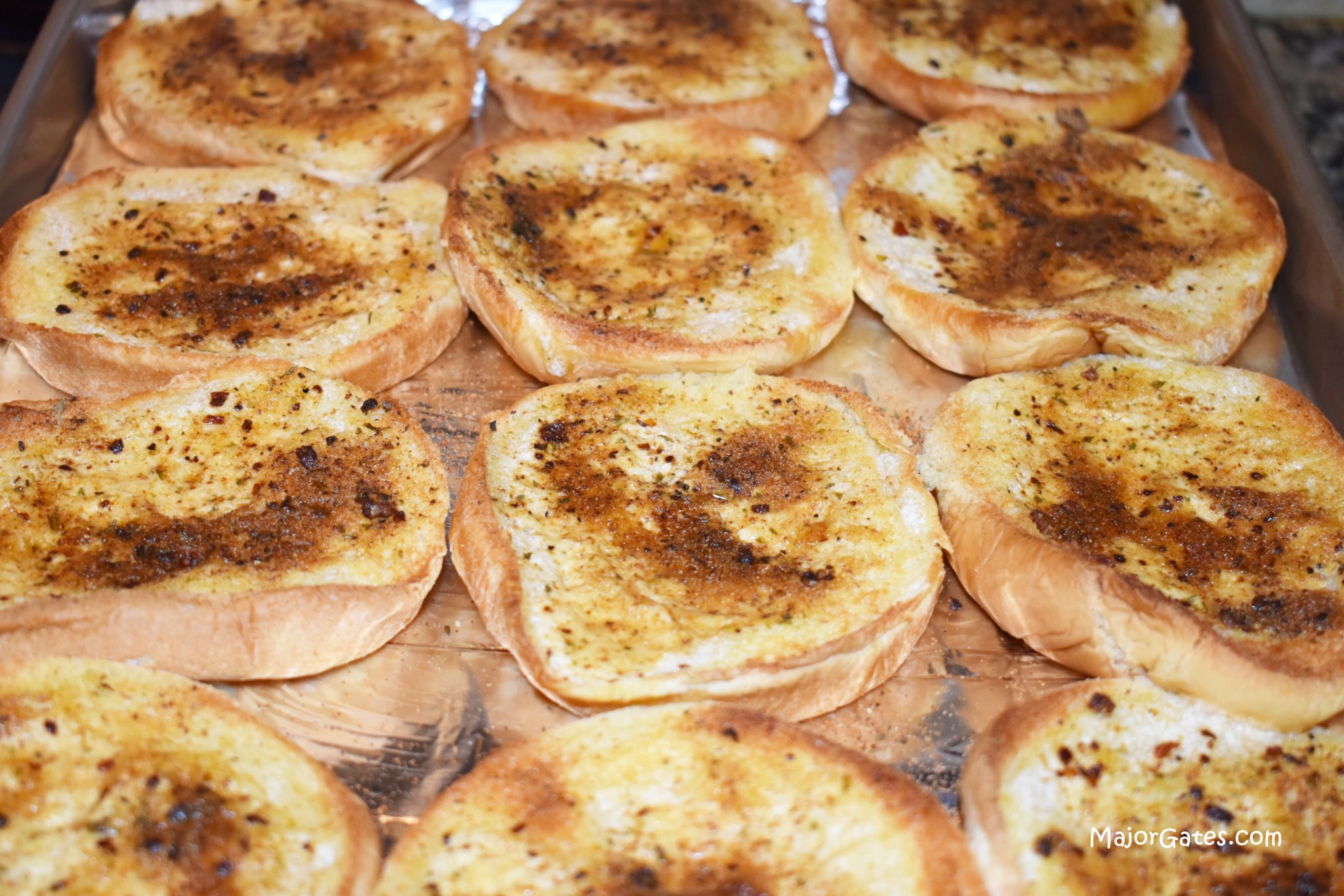 Hamburger Garlic Bread