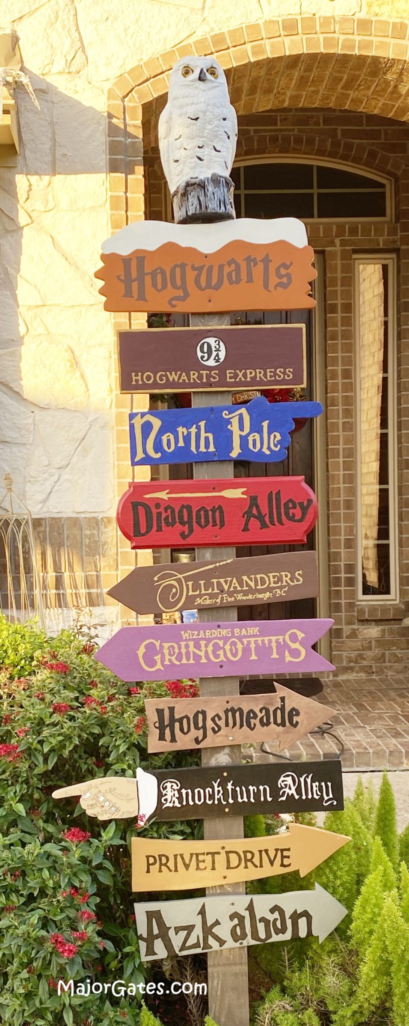 Harry Potter Directional Sign Major Gates