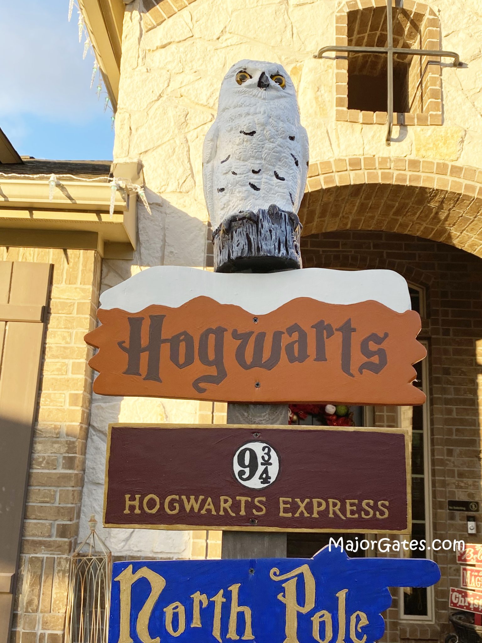 Harry Potter Directional Sign · Major Gates