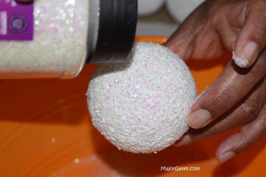 Glitter on snow balls